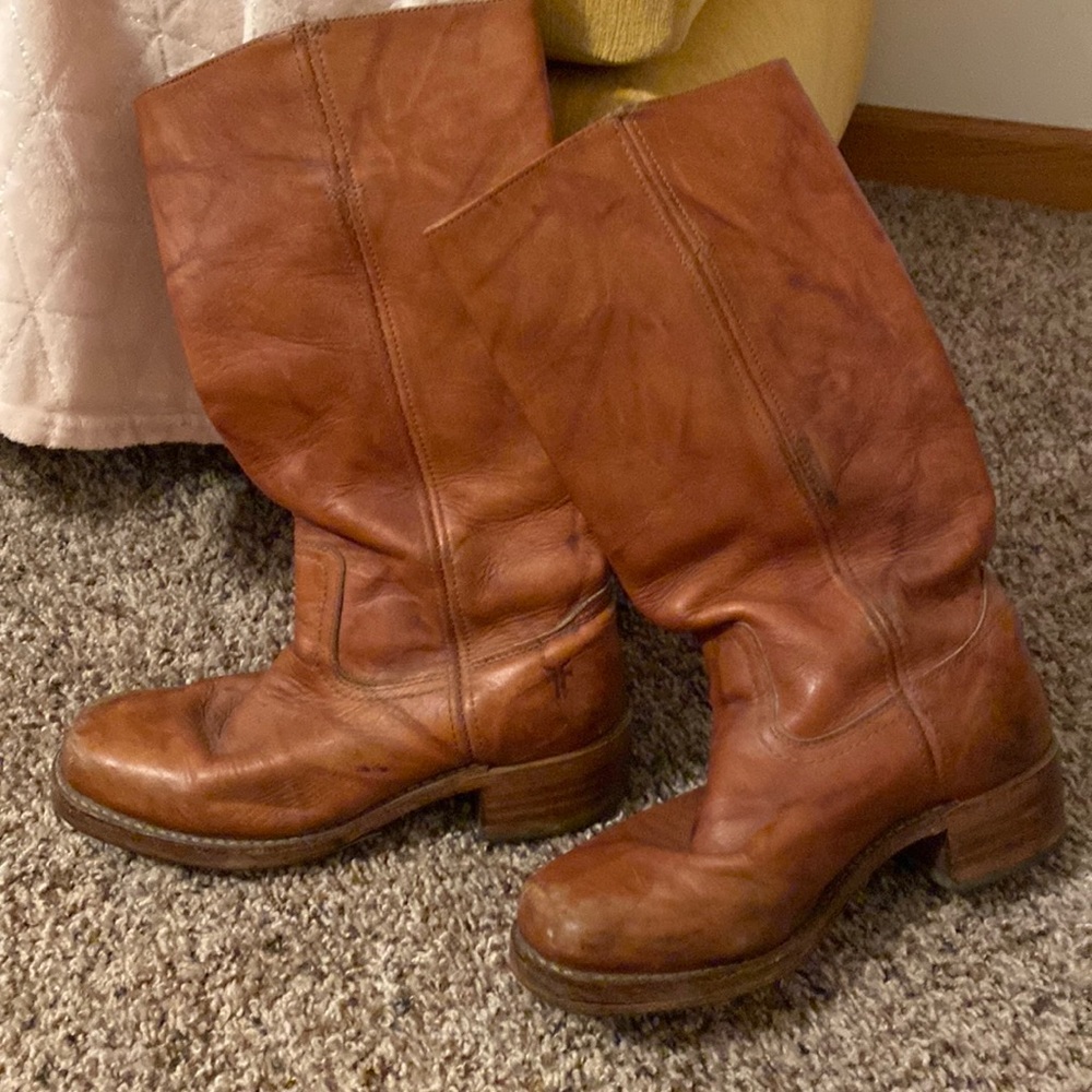 Frye campus boots size 8